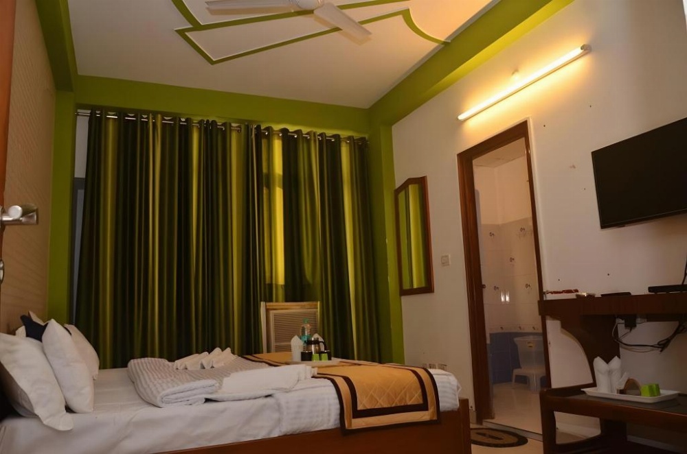 Room image 3