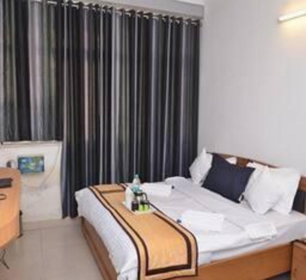 Room image 5