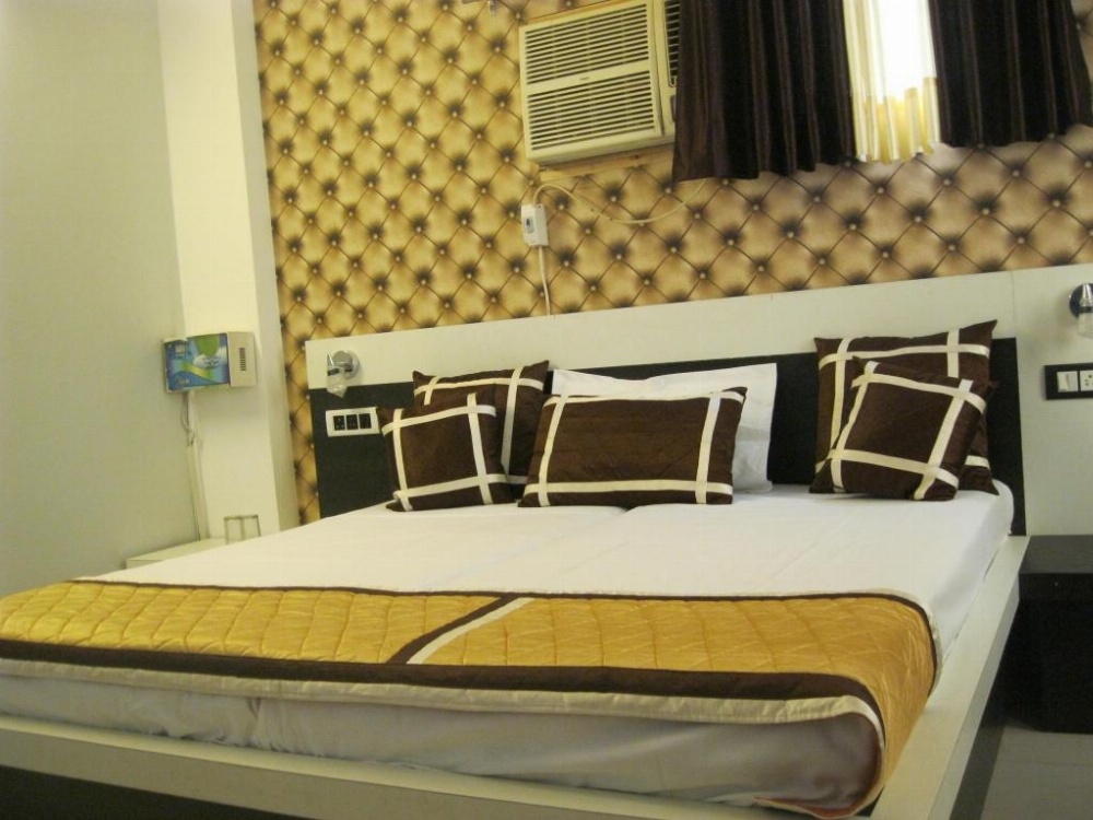 Room image 5